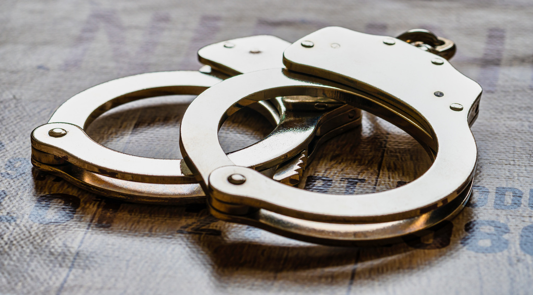 Metal handcuffs